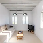 Giagermos House Dio Choria