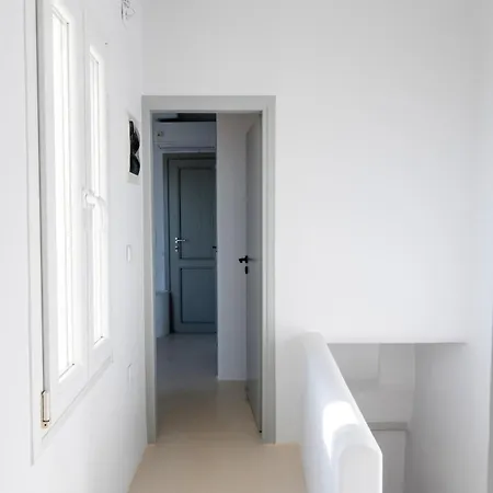 Giagermos House *