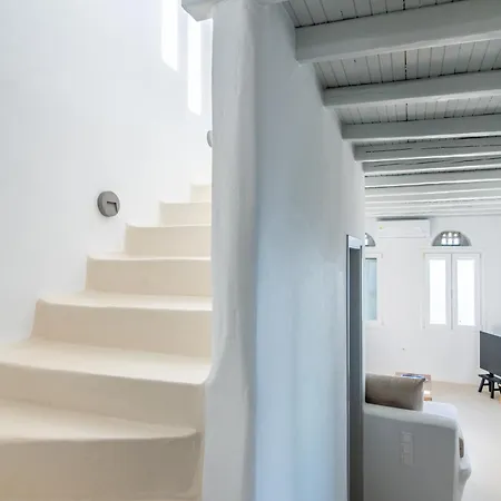 Giagermos House *