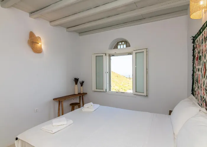 Giagermos House Dio Choria